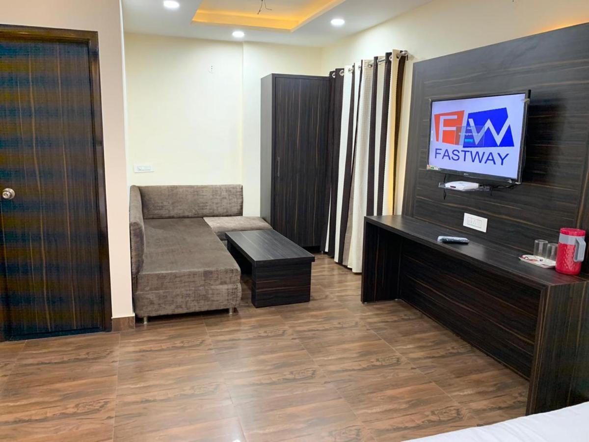 Hotel Kabir Residency Амритсар Экстерьер фото